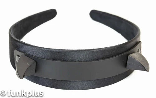 headband on display