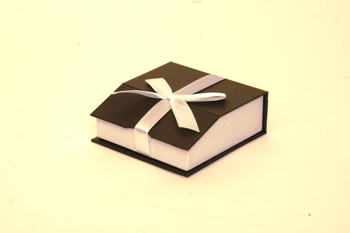 MAGENTIC RIBBON PAPER BOX BLACK- LARGE PENDANT/ UTILITY Box of 24