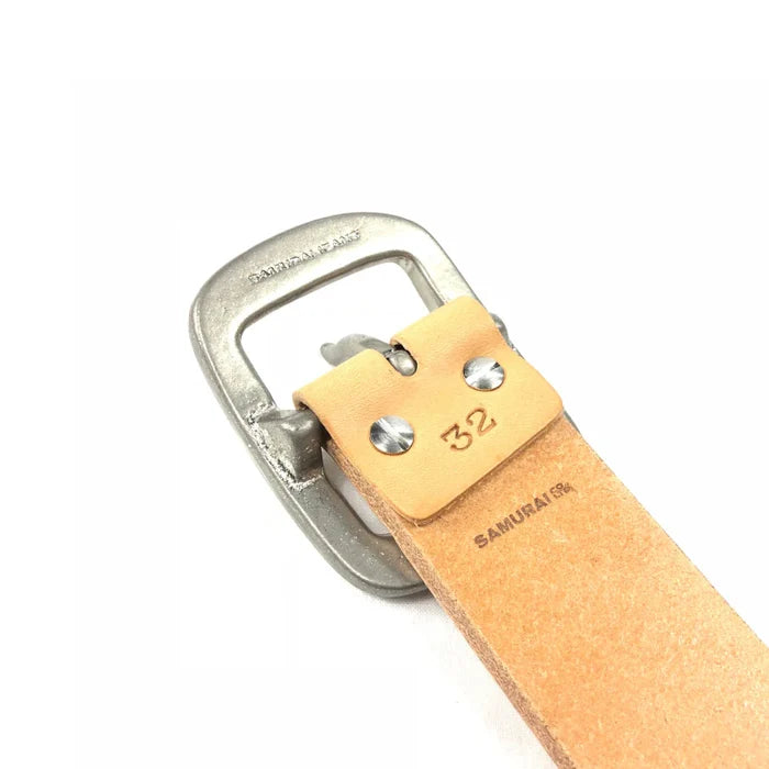 Samurai brand natural leather belt with metal buckle, size 32, close-up detail