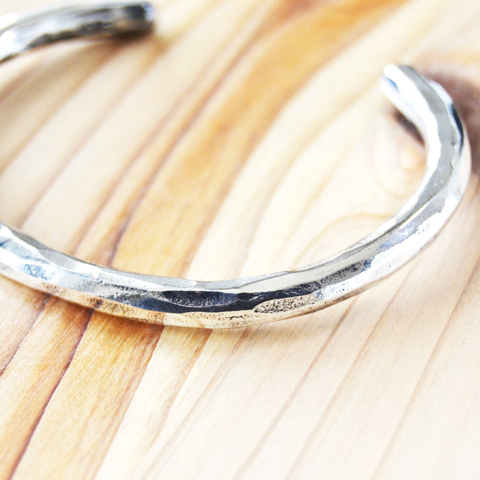 Kobashi Studio BN500R Tsuchime Round Bangle – 5mm - Silver Plated Brass