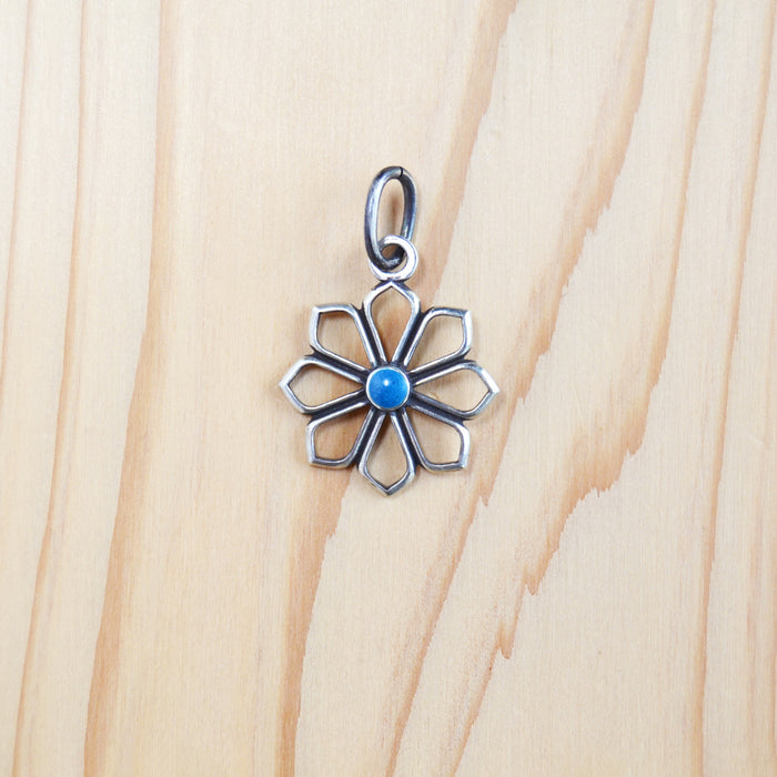 Kobashi Studio K8200SSA “Yatsu-Giku” Shippō Charm – Ao (Sky Blue)-  Large
