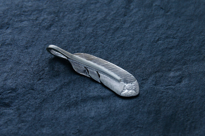 P-004R First Arrow's Feather Pendant- S