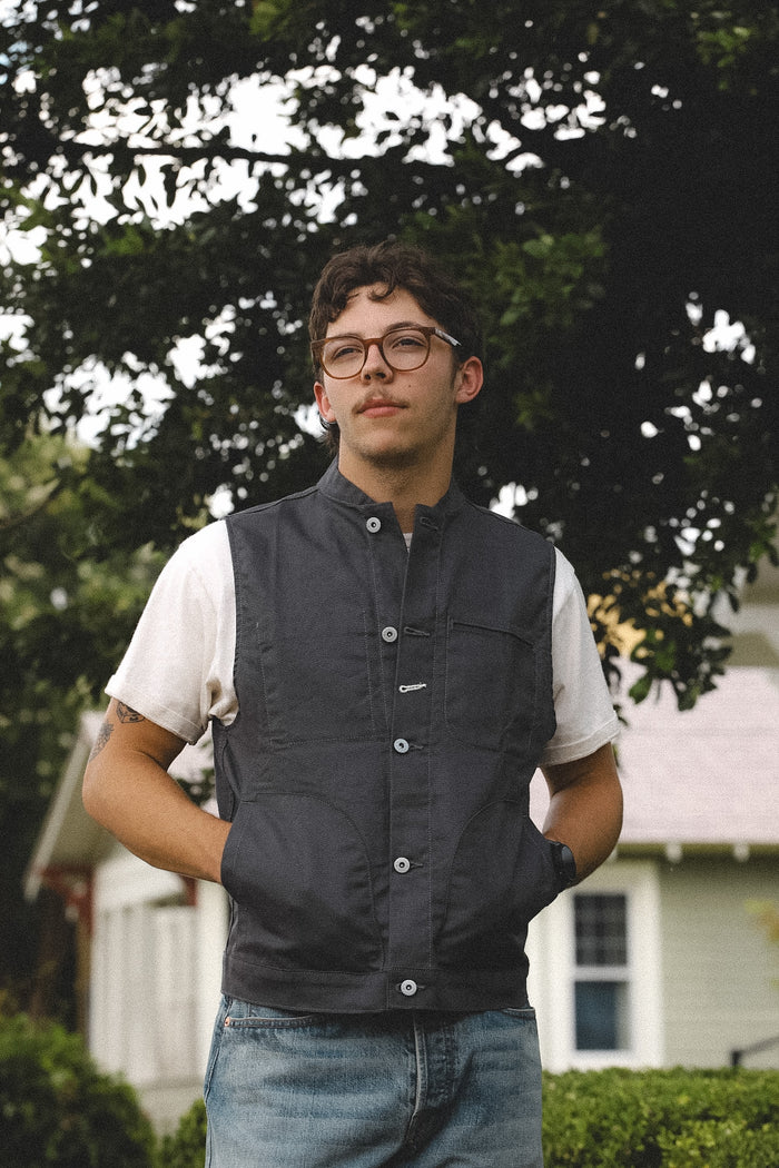 Rogue Territory Supply Vest Dry Wax Canvas- Gray