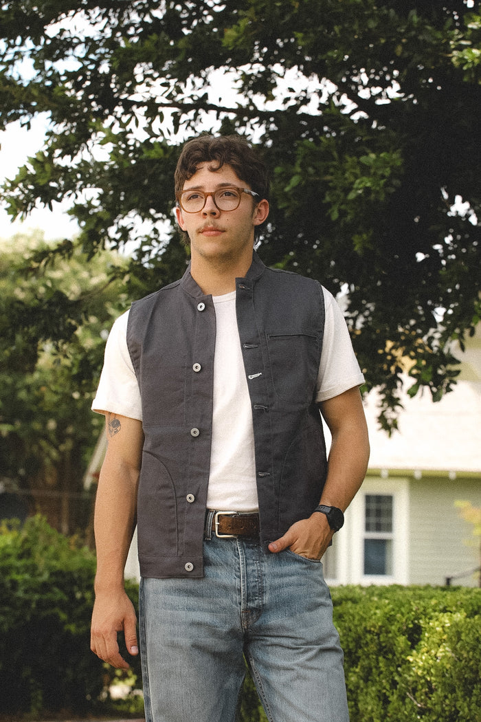 Rogue Territory Supply Vest Dry Wax Canvas- Gray